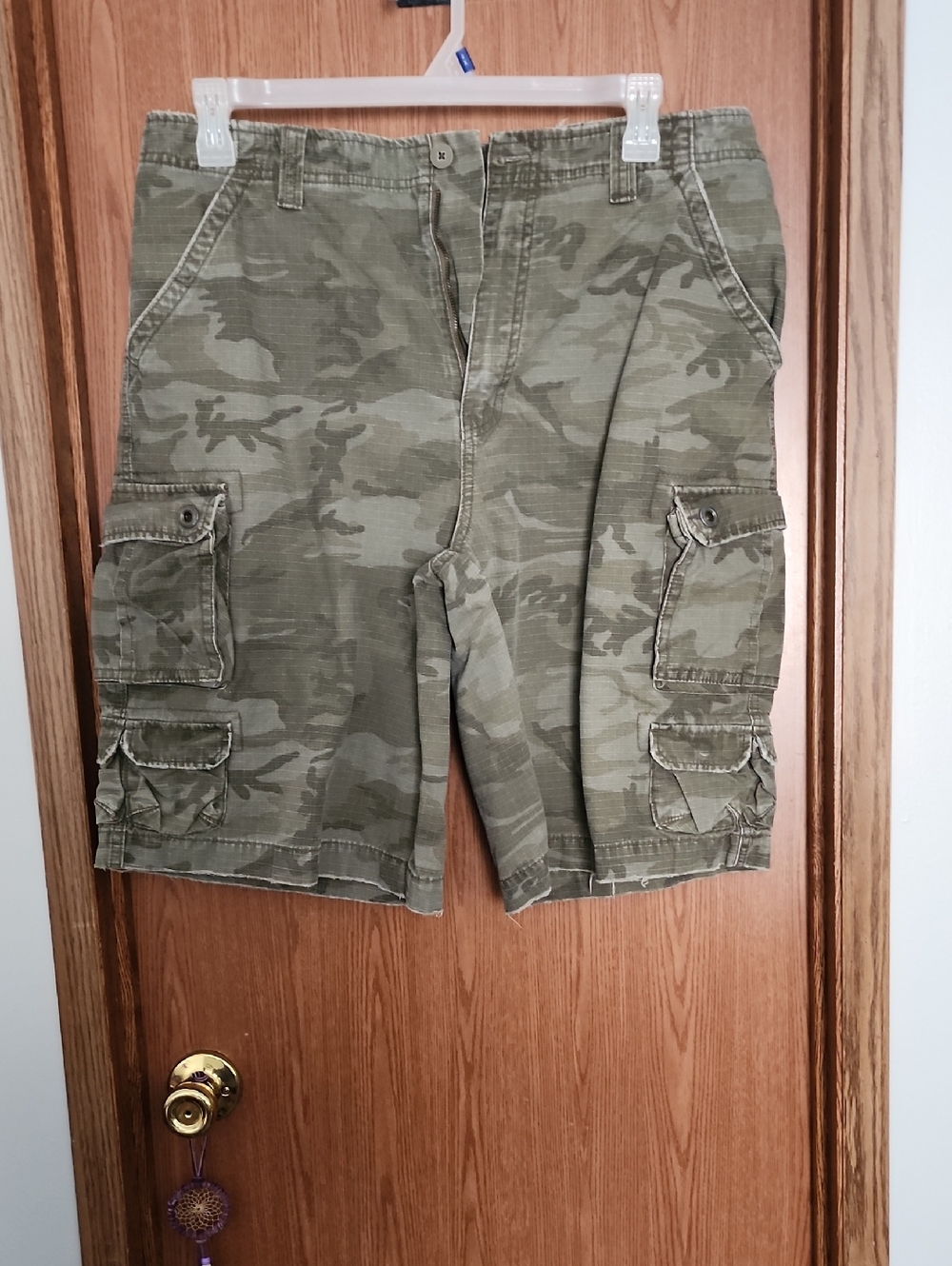 Mens NOBO Olive Camo Cargo Shorts